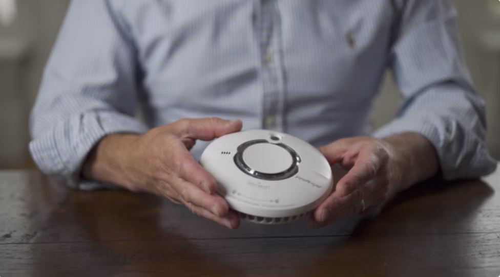 9fae93_af4c570f16b54fe0b34a9e5bbc761e08~mv2 - Amba Health & Care